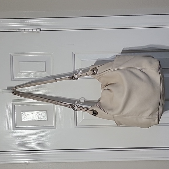 Victoria Leather Beige Crossbody Bag - Picture 2 of 13